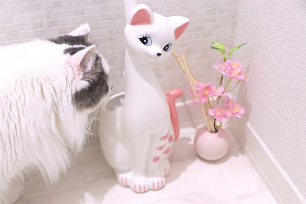 【磁器製】レトロかわいいネコのトイレブラシ立て